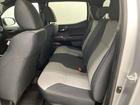 Certified 2023 Toyota Tacoma TRD Off-Road image 29