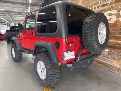 Used 2005 Jeep Wrangler Rubicon w/ Security Group image 14