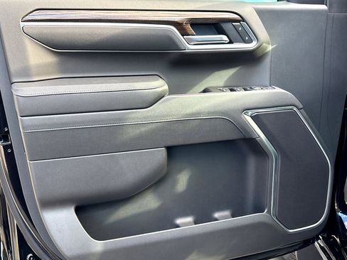 New 2025 Chevrolet Silverado 1500 LT image 18