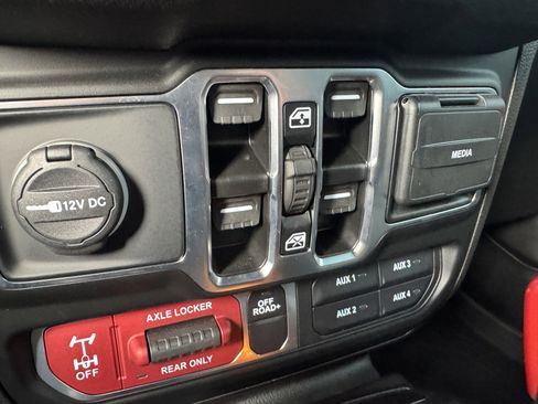 Used 2025 Jeep Wrangler Unlimited Sport S 4xe image 27