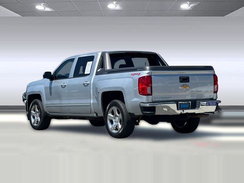 Used 2017 Chevrolet Silverado 1500 LT w/ High Desert Package AWD/4WD image 3