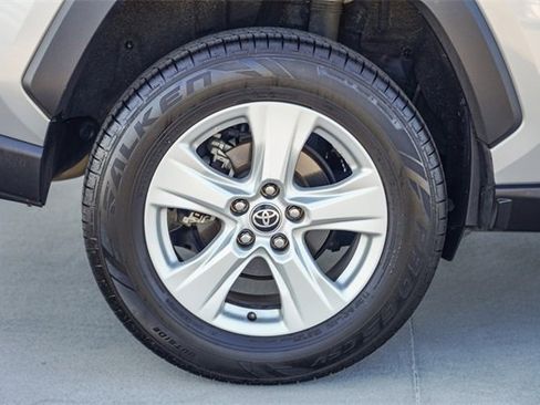 Used 2021 Toyota RAV4 XLE image 13