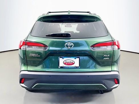 Used 2022 Toyota Corolla Cross XLE image 6