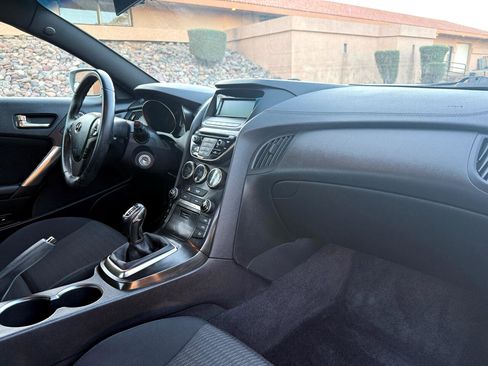 Used 2013 Hyundai Genesis 2.0T image 14