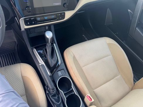 Used 2017 Toyota Corolla LE FWD image 13