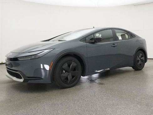 New 2025 Toyota Prius Plug-In Hybrid FWD image 24