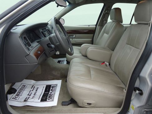 Used 2010 Mercury Grand Marquis LS image 20