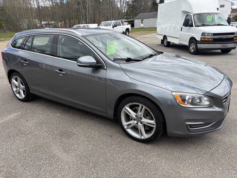 Used 2016 Volvo V60 T5 Premier w/ Technology Package AWD/4WD image 12