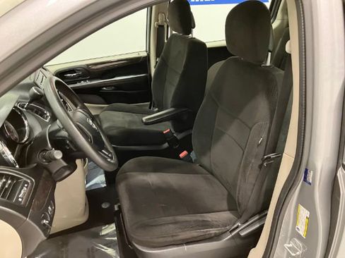 Used 2013 Dodge Grand Caravan American Value Package image 15