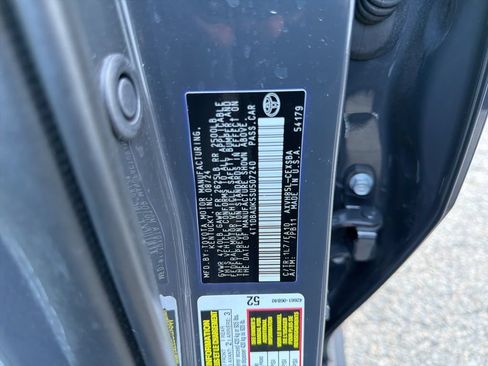 Used 2025 Toyota Camry SE AWD/4WD image 36
