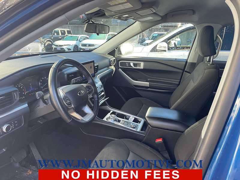 Used 2022 Ford Explorer XLT w/ Class IV Trailer Tow Package AWD/4WD image 2