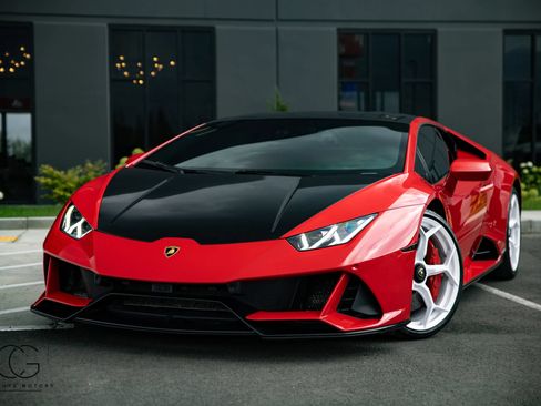 Used 2020 Lamborghini Huracan EVO AWD/4WD image 2