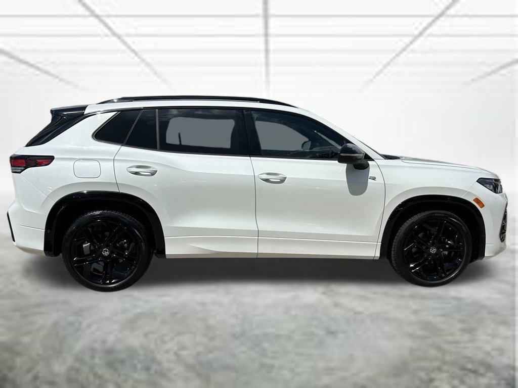 New 2026 Volkswagen Tiguan SE R-Line FWD image 7