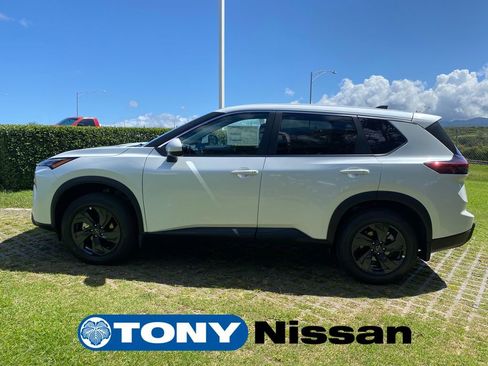 New 2026 Nissan Rogue SV FWD image 22