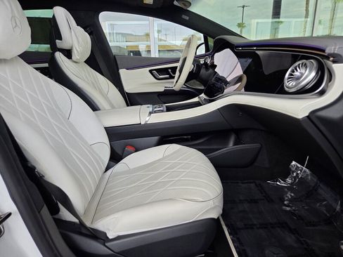 Certified 2024 Mercedes-Benz EQS 580 4MATIC Sedan image 19