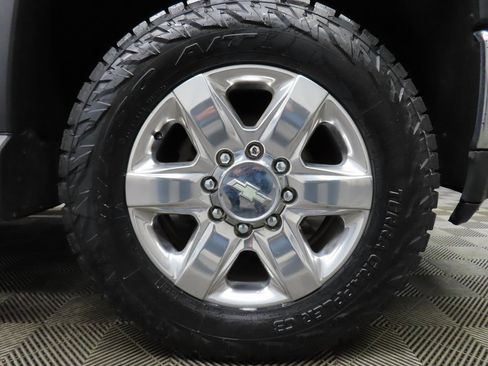 Used 2020 Chevrolet Silverado 2500 LTZ w/ LTZ Premium Package image 8