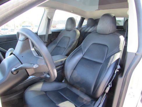 Used 2021 Tesla Model Y Long Range AWD/4WD image 12