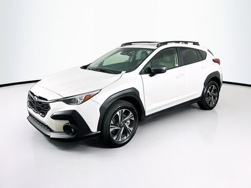 Used 2024 Subaru Crosstrek 2.0i Premium image 3
