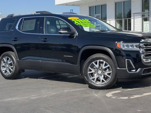 Used 2023 GMC Acadia SLT image 3
