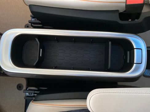 New 2025 Volkswagen ID. Buzz 1st Edition image 41