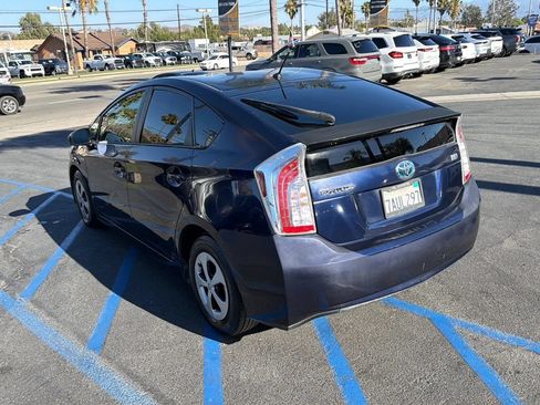 Used 2013 Toyota Prius Two FWD image 4