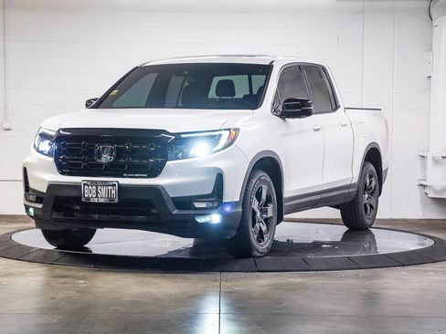 Used 2024 Honda Ridgeline Black Edition image 3