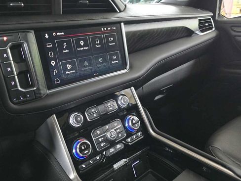Used 2024 GMC Yukon Denali w/ Advanced Technology Package AWD/4WD image 36
