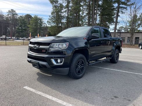 Used 2020 Chevrolet Colorado Z71 image 2