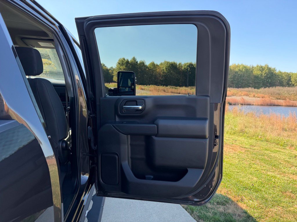 Used 2021 Chevrolet Silverado 2500 Custom w/ Custom Value Package AWD/4WD image 30
