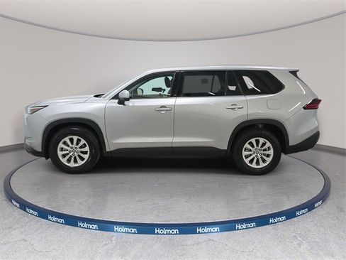 Used 2025 Toyota Grand Highlander AWD image 8