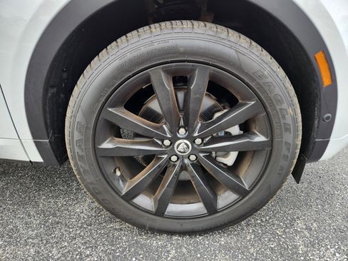 Used 2024 Jaguar E-PACE R-Dynamic SE image 7