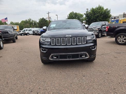 Used 2017 Jeep Grand Cherokee Overland w/ Jeep Active Safety Group image 2