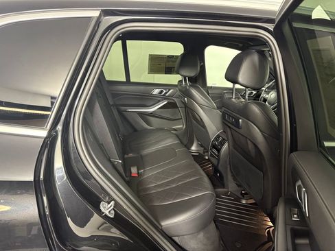 Used 2023 BMW X5 xDrive40i AWD/4WD image 32