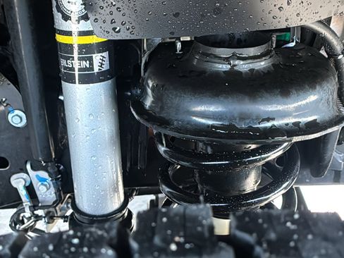 New 2025 Jeep Gladiator Sport image 13