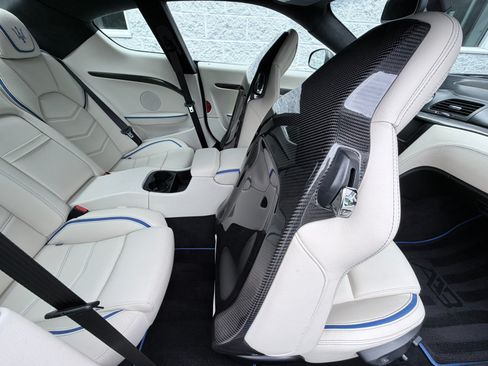 Used 2015 Maserati GranTurismo Sport RWD image 38