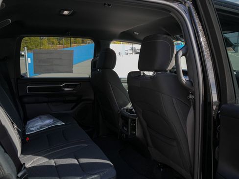 New 2026 RAM 1500 4x4 Crew Cab image 20