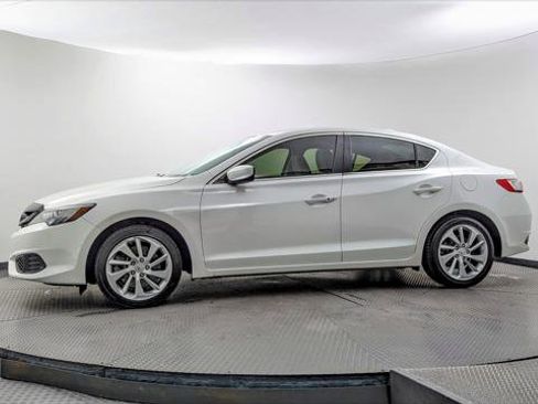 Used 2018 Acura ILX FWD image 3