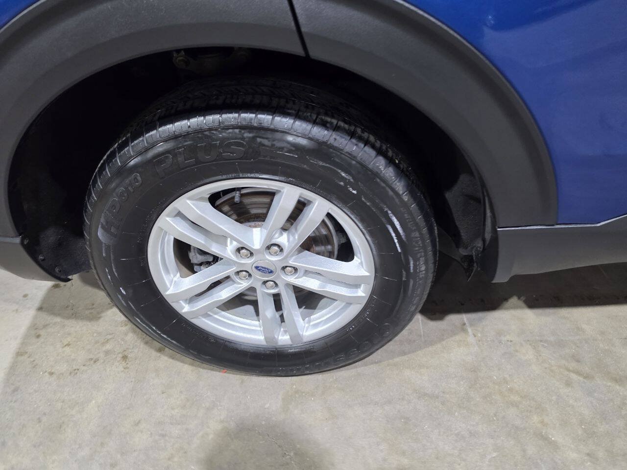 Used 2020 Ford Explorer XLT w/ Equipment Group 202A AWD/4WD image 21