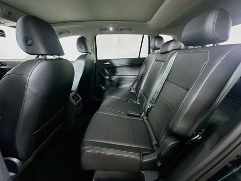 Used 2019 Volkswagen Tiguan SE w/ Panoramic Sunroof Package AWD/4WD image 27