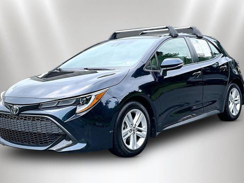 Used 2022 Toyota Corolla SE w/ SE Preferred Package FWD image 3