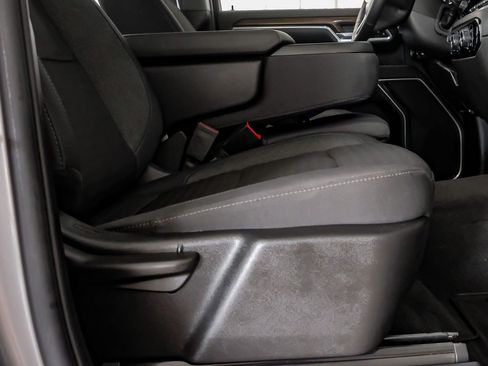 Used 2025 Chevrolet Silverado 2500 LT w/ Convenience Package image 33