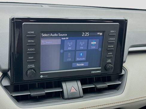 Used 2021 Toyota RAV4 XLE image 11