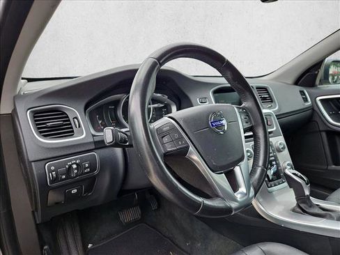 Used 2018 Volvo S60 T5 Inscription AWD/4WD image 10