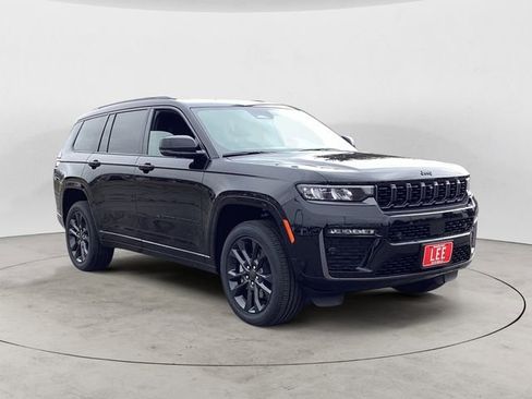 New 2026 Jeep Grand Cherokee L Limited AWD/4WD image 8