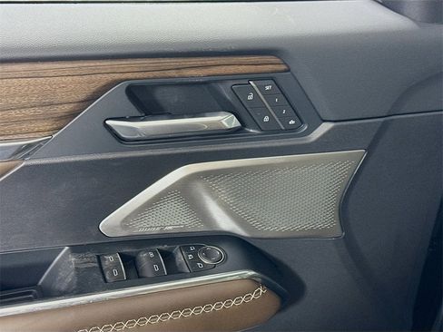 New 2026 GMC Acadia Denali Ultimate w/ LPO, Floor Liner Package image 13