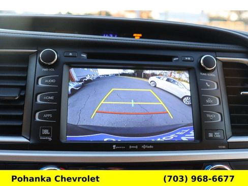 Used 2017 Toyota Highlander Limited image 16