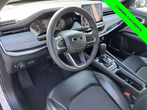 Used 2023 Jeep Compass Latitude image 8