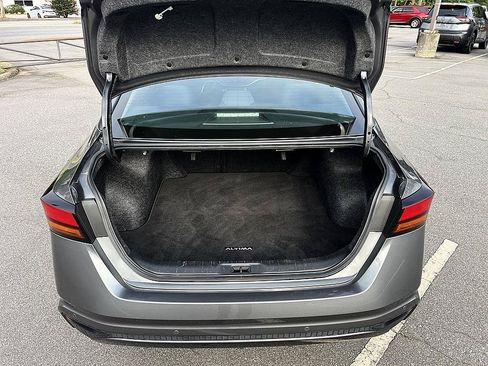 Certified 2025 Nissan Altima 2.5 SV FWD image 15