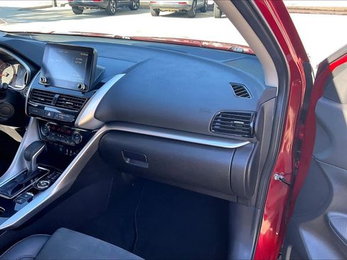 Used 2024 Mitsubishi Eclipse Cross SE image 17