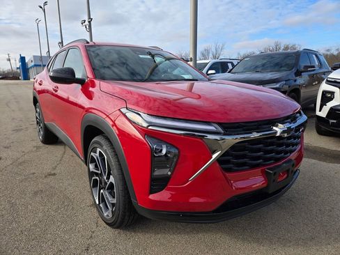 New 2026 Chevrolet Trax RS w/ Driver Confidence Package image 1